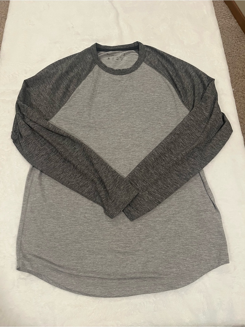 Abercrombie & Fitch Soft A&F Air Knit Baseball Tee - Men's Medium